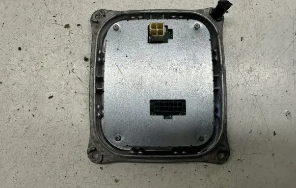 BMW 3 E90 E91 Headlight ballast module Xenon 7263052 130732930200