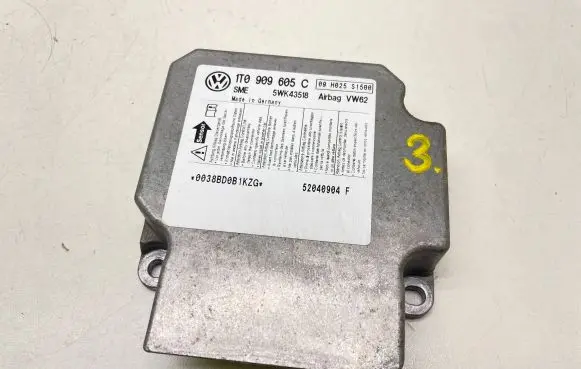 Volkswagen Touran I Airbag control unit/module 1T0909605C 52040904F 5WK43518