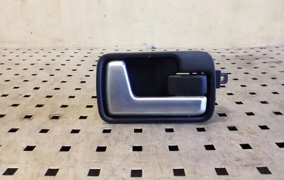 Land Rover Discovery 3 - LR3 Rear door interior handle FVC500145 FVC500125