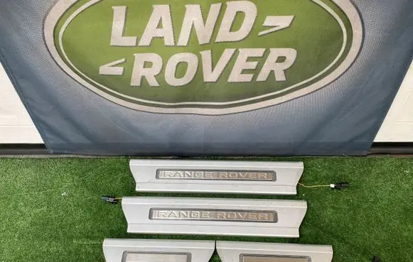 Land Rover Range Rover L405 Under headlight/headlamp trim 
