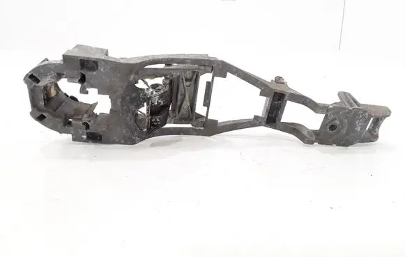Rear door exterior handle/bracket