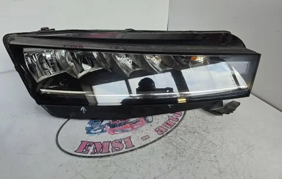 Skoda Octavia Mk4 Headlight/headlamp 5E4941016 LE18A6418 030111823200