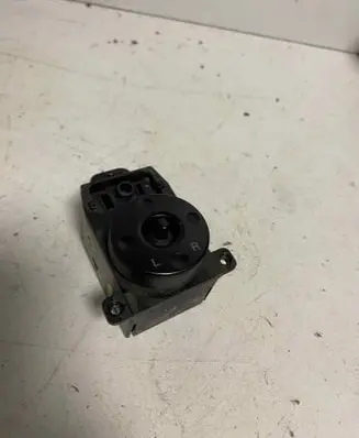 Hyundai Sonata Wing mirror switch 60214