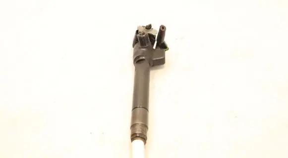 Ford Focus C-MAX Fuel injector 228358342