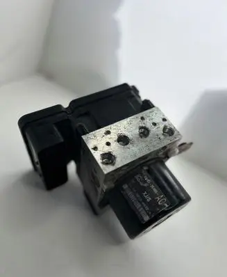 Jaguar S-Type ABS Pump 00401623C100 10061332593