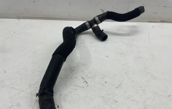 Mercedes-Benz E C207 W207 Engine coolant pipe/hose 3018422