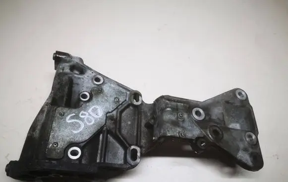 Volvo S80 Generator/alternator bracket 30757329