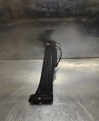 BMW 1 E81 E87 Accelerator throttle pedal 3542678658901