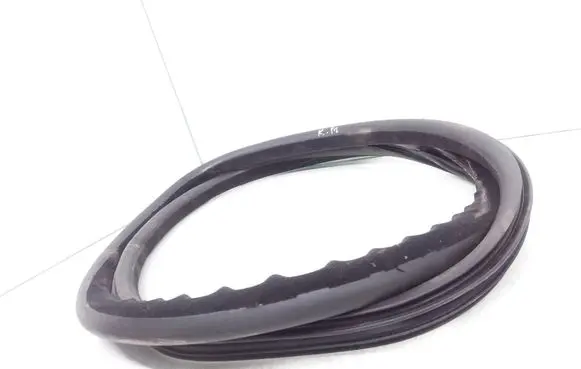 Volvo V70 Front door rubber seal S1XMA