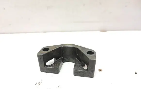 BMW 7 E65 E66 Fuel Injector clamp holder