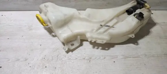 Fiat Freemont Windshield washer fluid reservoir/tank 05116307AB 58311 ASSPVND