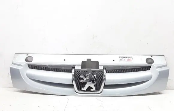 Peugeot Partner Front bumper upper radiator grill 9644758777