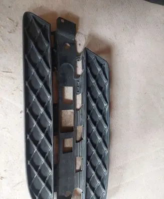 Mercedes-Benz GL X164 Front bumper lower grill A1648847222