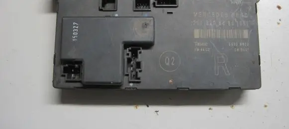 Mercedes-Benz E W211 Door control unit/module 2118208485