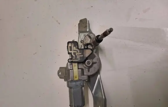 Mazda 2 Rear window wiper motor