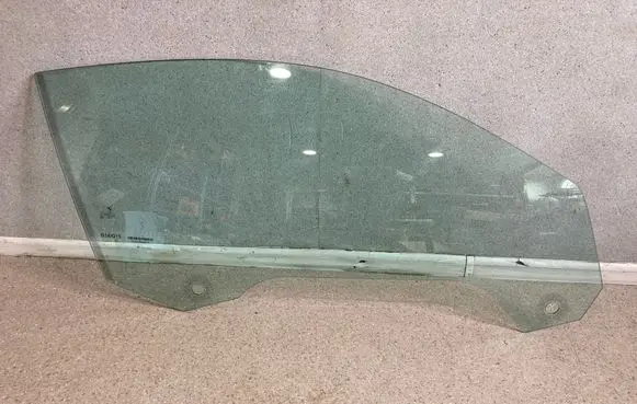 BMW 8 G14 Front door window/glass (coupe) 7428508