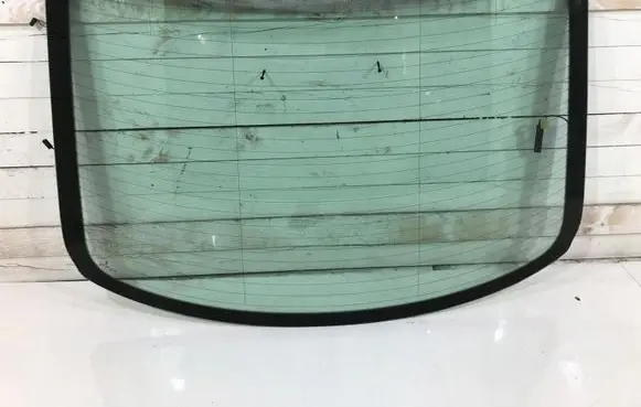 Volkswagen Jetta USA Rear windscreen/windshield window 22222222222