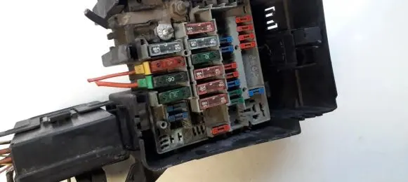 Toyota RAV 4 (XA20) Fuse box set 9628024480 31155904