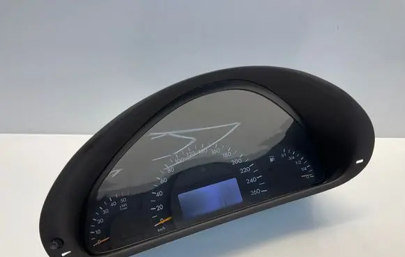 Speedometer (instrument cluster)