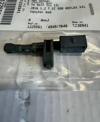 Audi Q3 8U ABS rear brake sensor WHT003864B 1225561 49497646