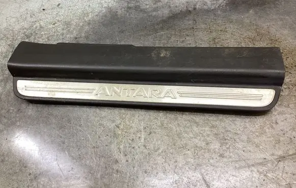 Opel Antara Front sill trim cover 96630459
