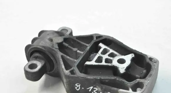 Mercedes-Benz GLA W156 X156 Gearbox mount A2462401200