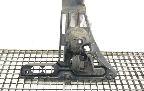 BMW 6 E63 E64 Rear bumper mounting bracket 7008840