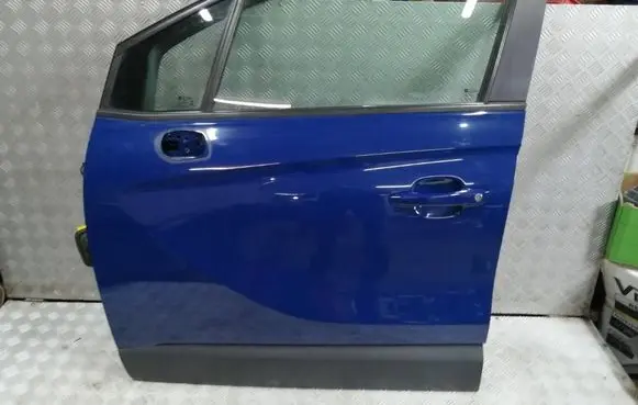 Opel Crossland X Front door