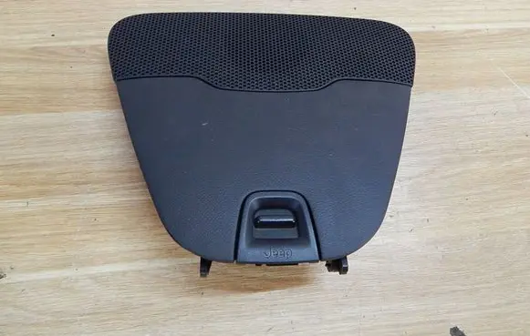 Jeep Cherokee Glove box 1WG51TRMAA 17499 T19202