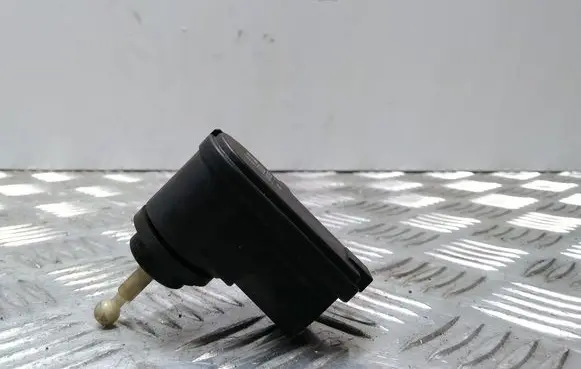 Volkswagen Golf IV Headlight level adjustment motor 1J0941295B