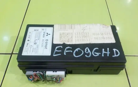 Mitsubishi Colt Other control units/modules 8637A390