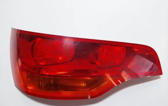 Audi Q7 4L Tailgate rear/tail lights 4L0945093