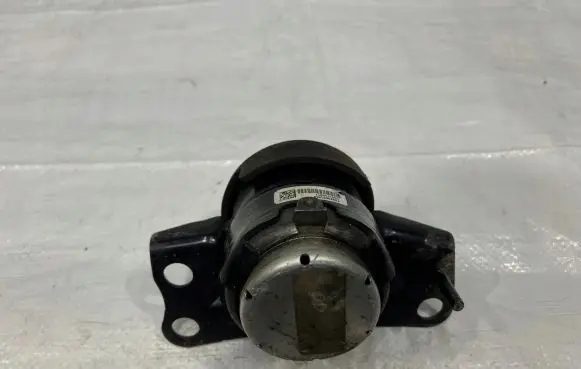 Jeep Wrangler Engine mount bracket P68284613AA
