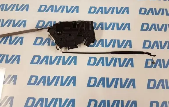 Skoda Fabia Mk2 (5J) Front door lock 5N2837015C