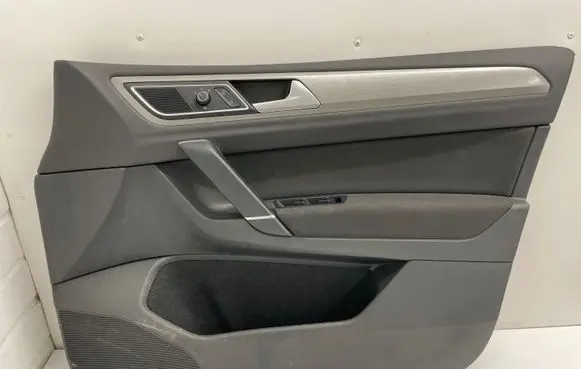 Volkswagen Golf Sportsvan Front door card panel trim 517867012 510868080