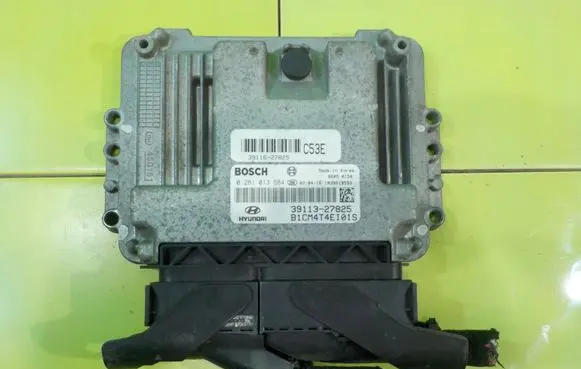 Hyundai Santa Fe Engine control unit/module 3911327825 XP224