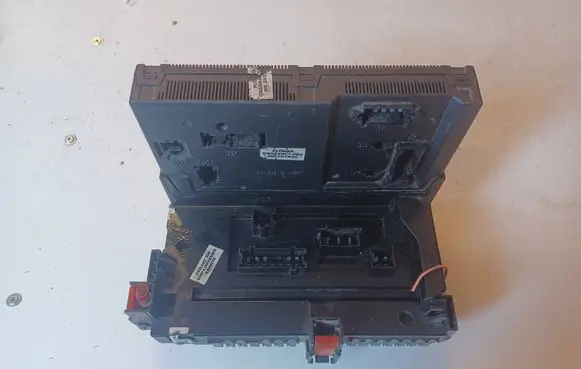 Mercedes-Benz S W221 SAM control unit A2215403250