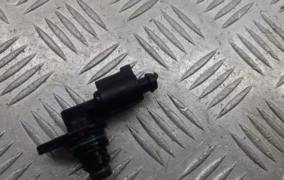 Skoda Roomster (5J) Camshaft vanos timing valve 030907601E