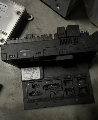 Mercedes-Benz E W211 Fuse module 2115456101