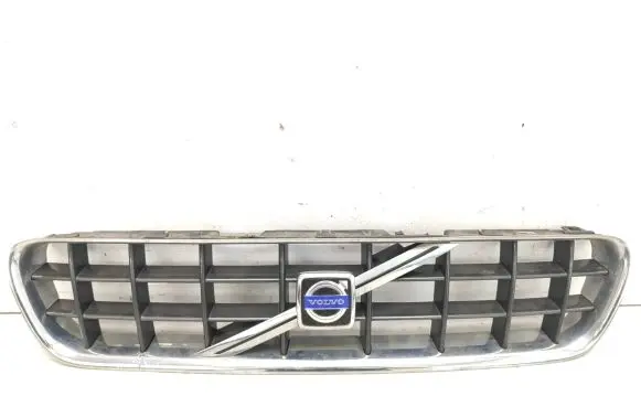 Front bumper upper radiator grill