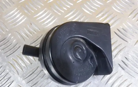 BMW 3 E90 E91 Horn signal 1759421
