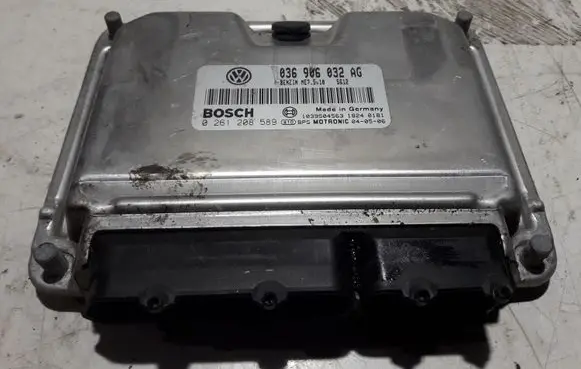 Volkswagen Golf V Engine control unit/module 036906032AG 0261208589