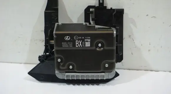 Lexus LBX Windshield/windscreen camera 
