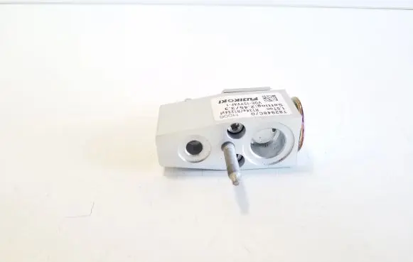 Air conditioning (A/C) expansion valve