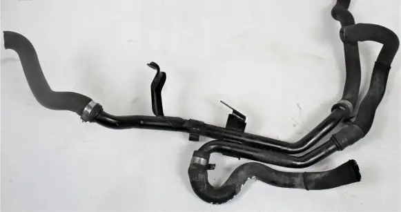 Toyota Auris 150 Engine coolant pipe/hose