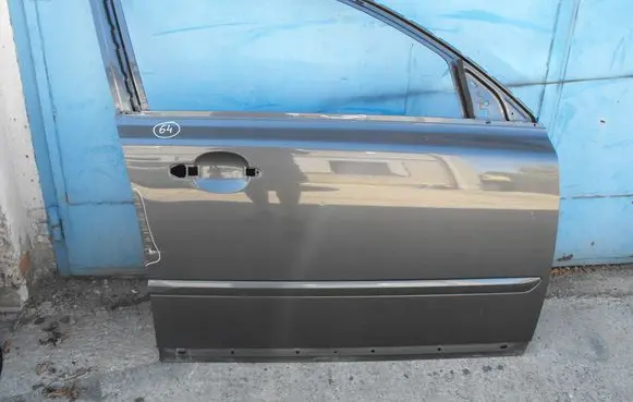 Volvo V50 Front door