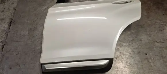 BMW X4 F26 Rear door 7364791