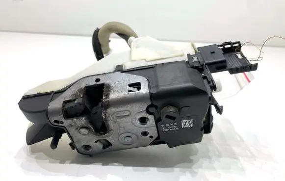 Citroen Berlingo Front door lock PSA828406
