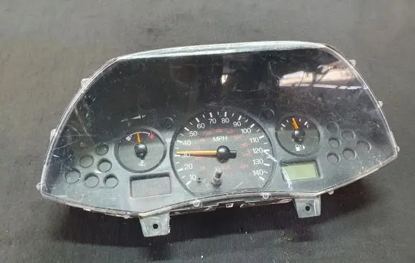 Ford Focus Speedometer (instrument cluster) 98AP10B885AA 98AP10841AC