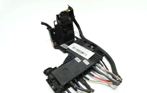 Peugeot 508 Fuse module 9665878380